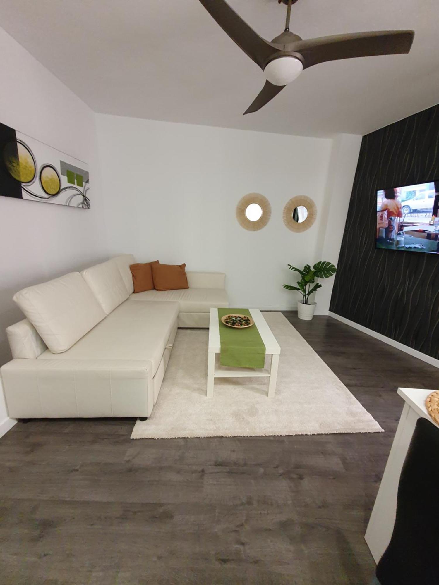 Tribuna Deluxe Apartment Malaga Exterior photo